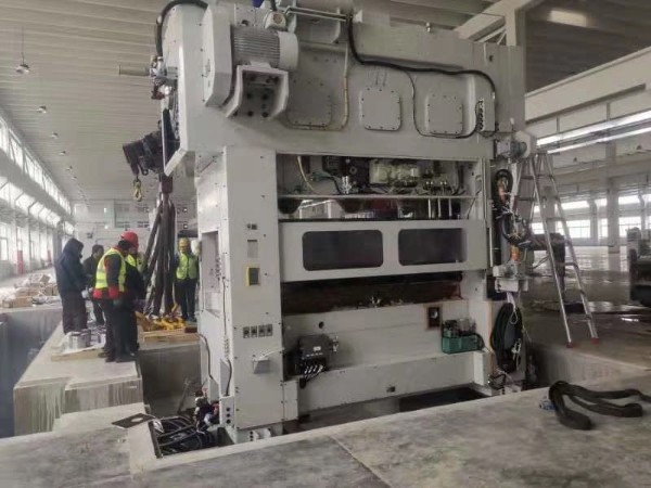 設(shè)備吊裝 設(shè)備吊裝